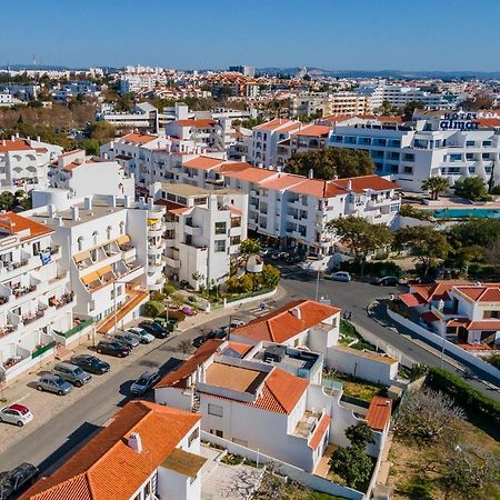 Typical T2 In Albufeira W/ Balcony By Lovelystay Екстер'єр фото